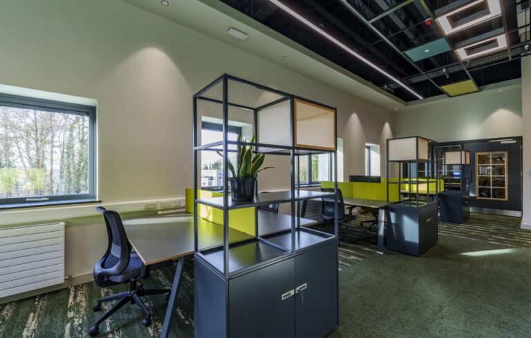 bia-hot-desk-suite